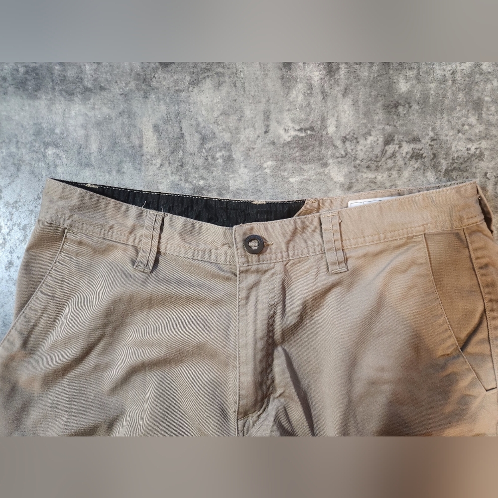 Volcom shorts - Picture 3 of 7